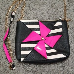 Betsey Johnson Spinning Pinwheel crossbody purse